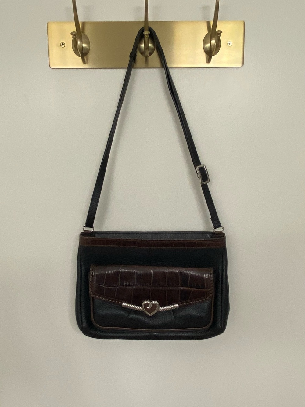 Vintage Brighton Black Brown Croc Leather Shoulder Bag Heart Hardware Crossbody